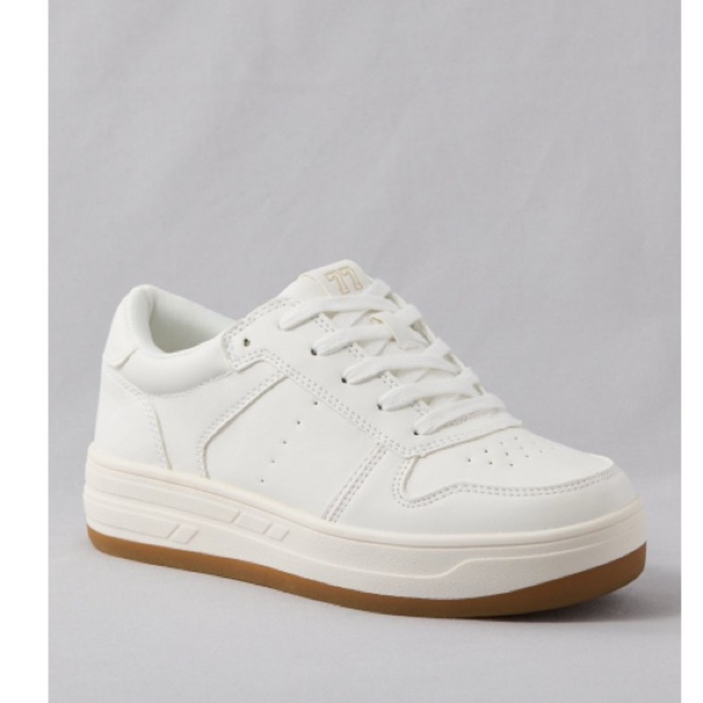 AE Platform Cupsole Sneakers - White size 6 1/2